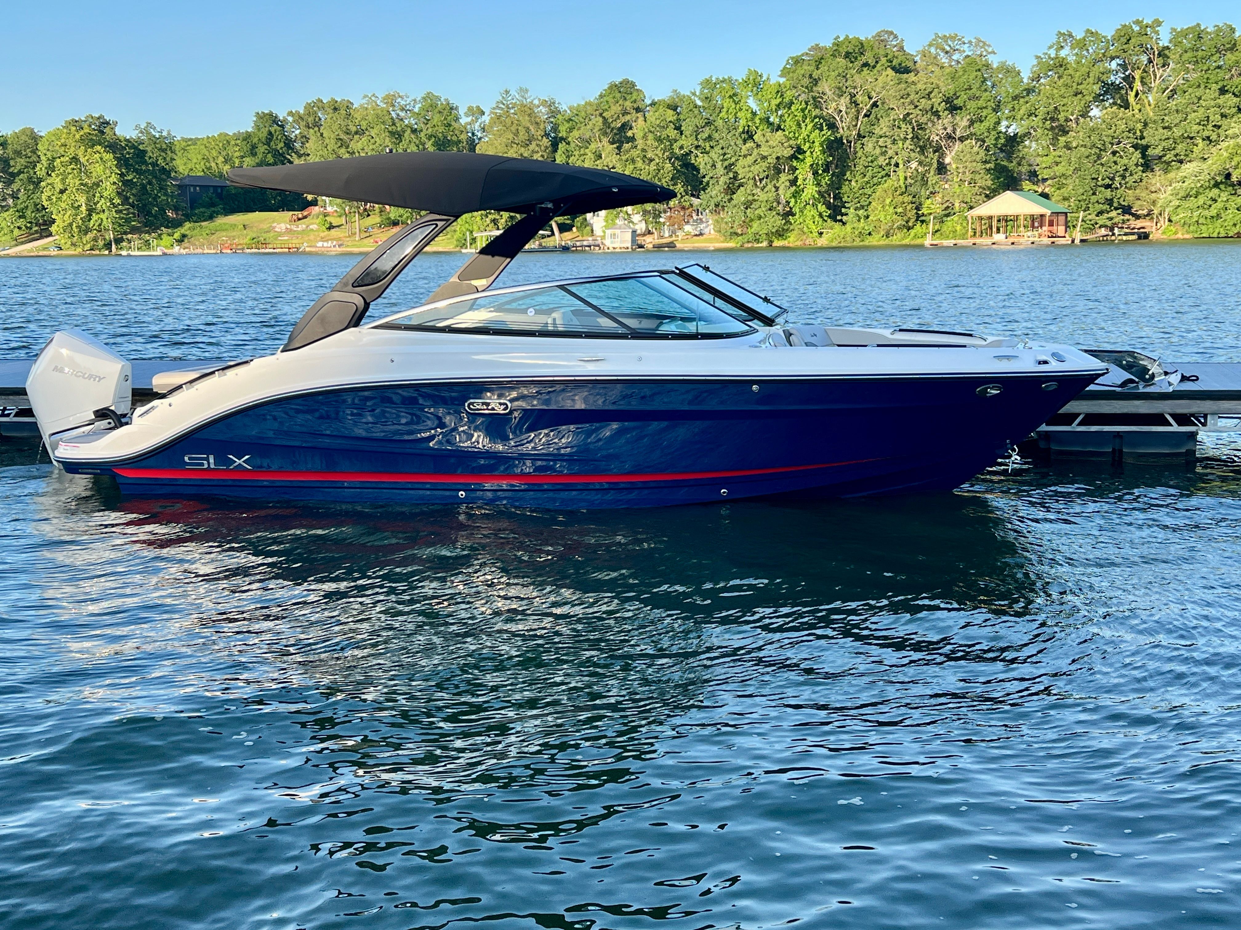 2024 Sea Ray SLX 260 Outboard