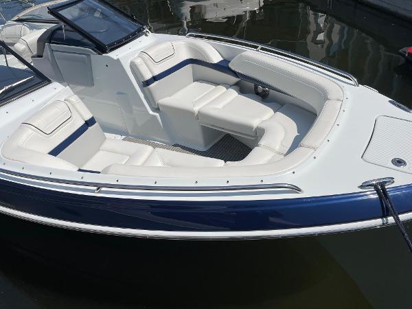 2013 Formula 270 Bowrider - 25
