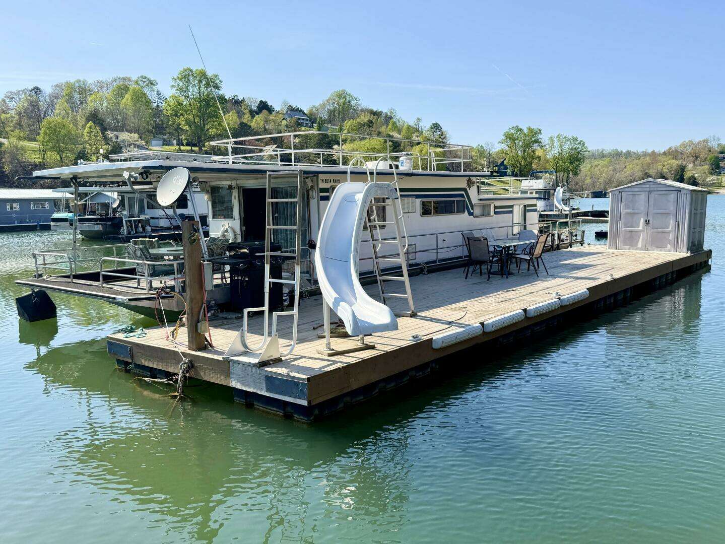 1977 Sumerset 14 x 58 Aluminum Hull Houseboat with Catwalks - Image 14