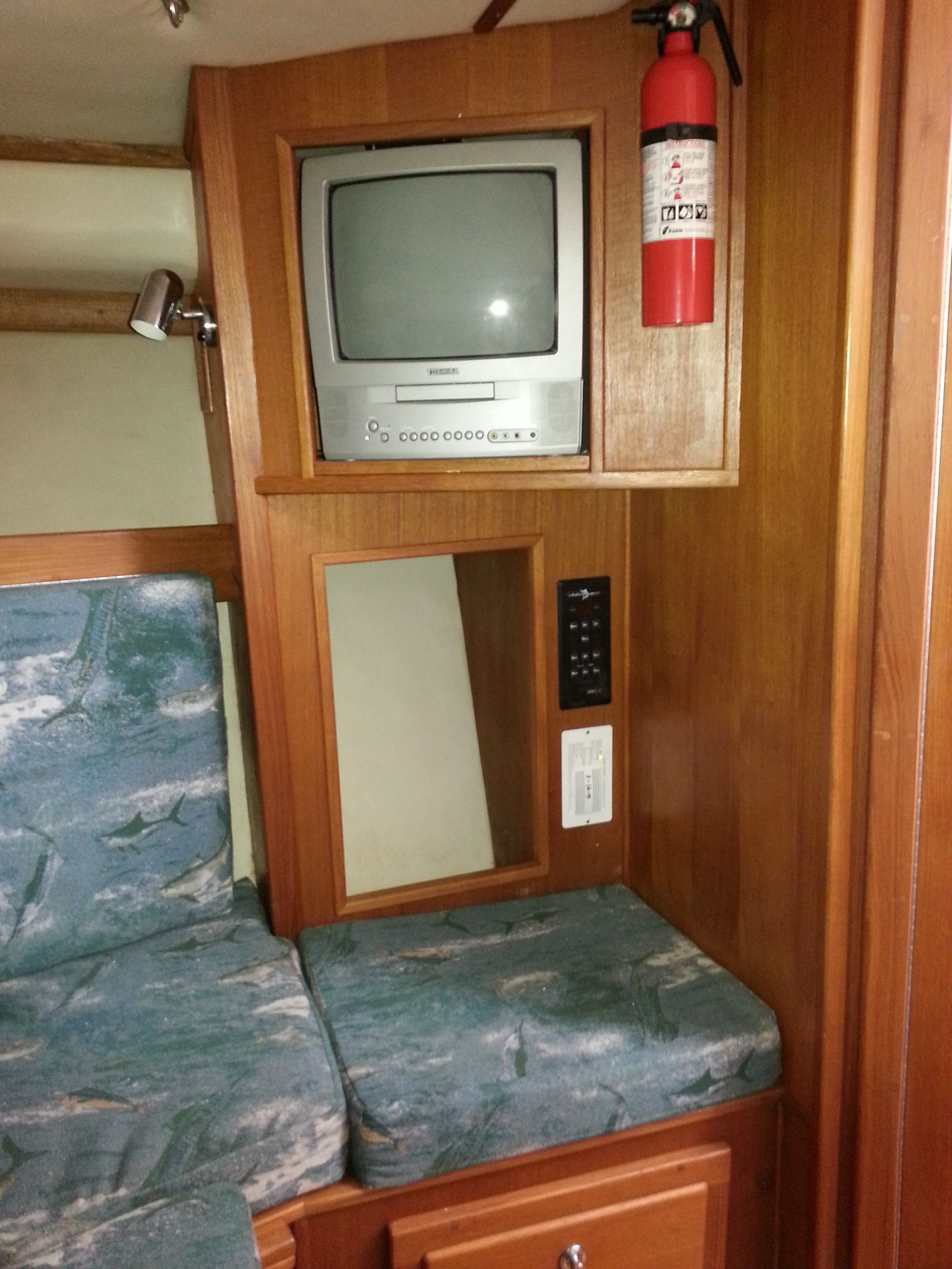 2004 Albemarle 320 Express Fisherman - 4