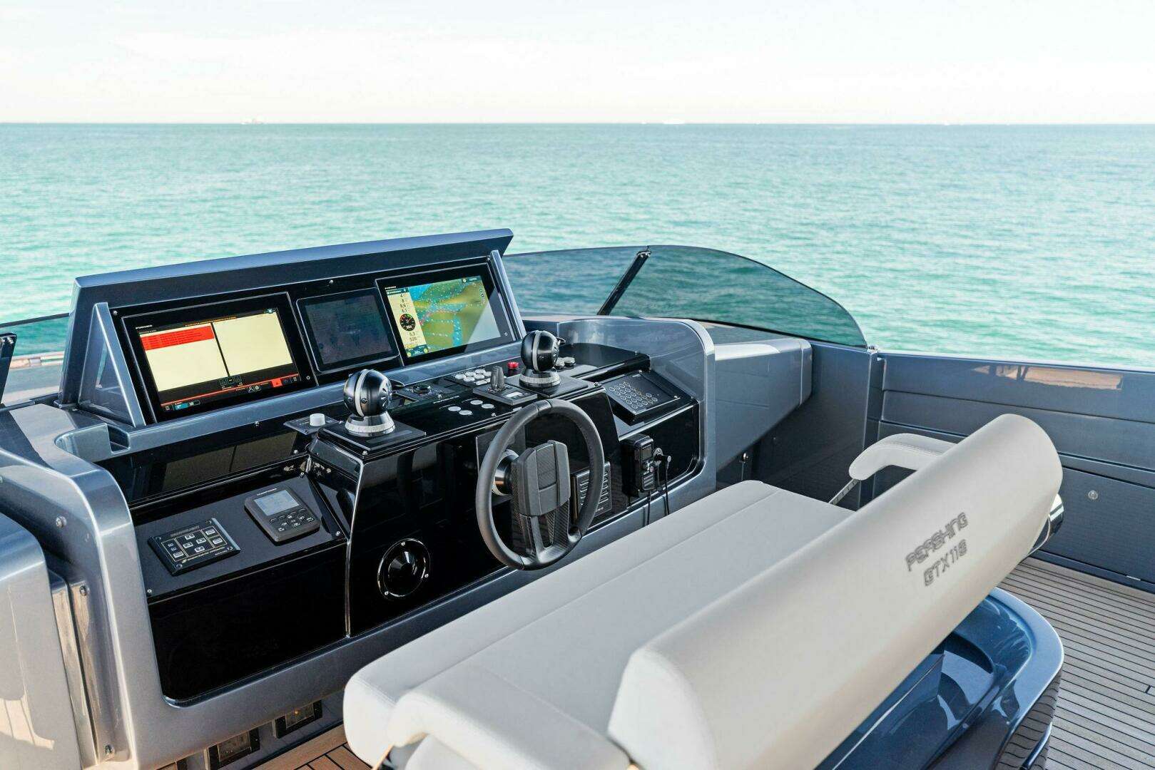 2023 Pershing GTX Motoryacht - Image 23