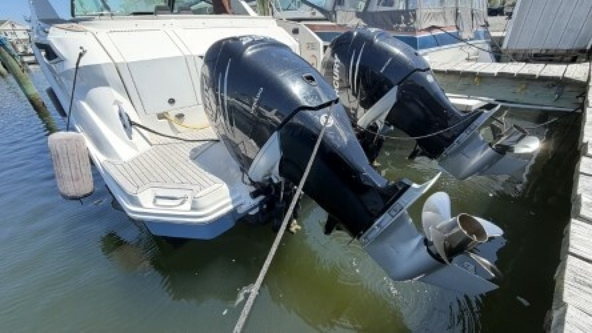 2021 Sea Ray Sundancer 320 Outboard - Image 30