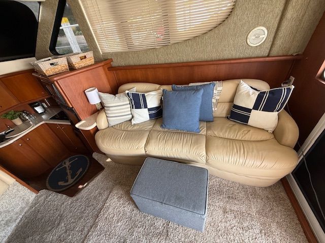 2004 Silverton 34 Convertible - 9