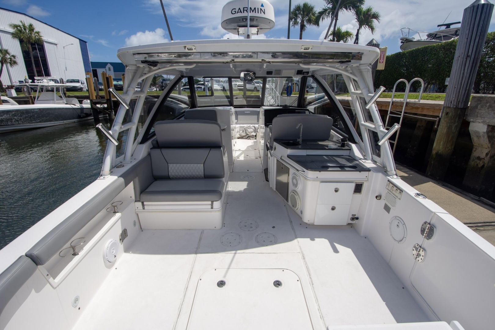 2019 Everglades 340 Dual Console - Image 32