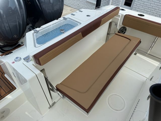 2027 Cobia 245 Center Console - 8