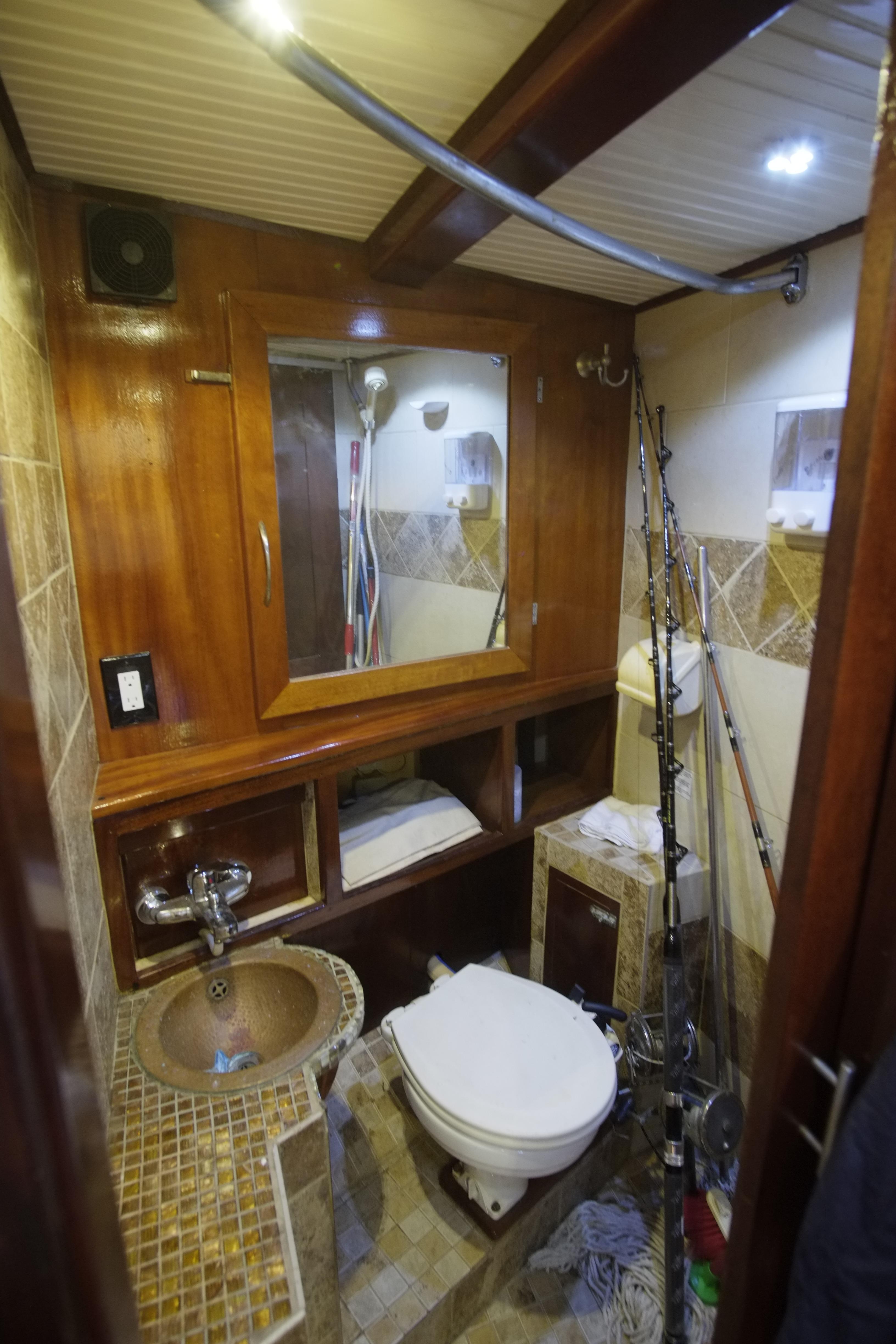 2006 Custom Bud Macintosh schooner - 78