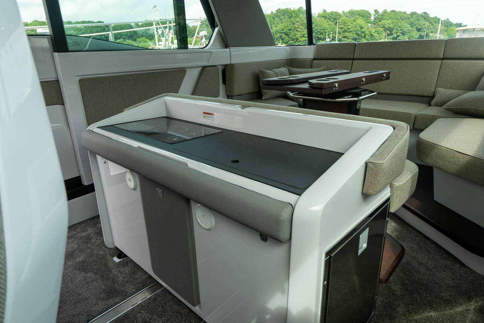 2024 Axopar Axopar 45 XC - Image 8