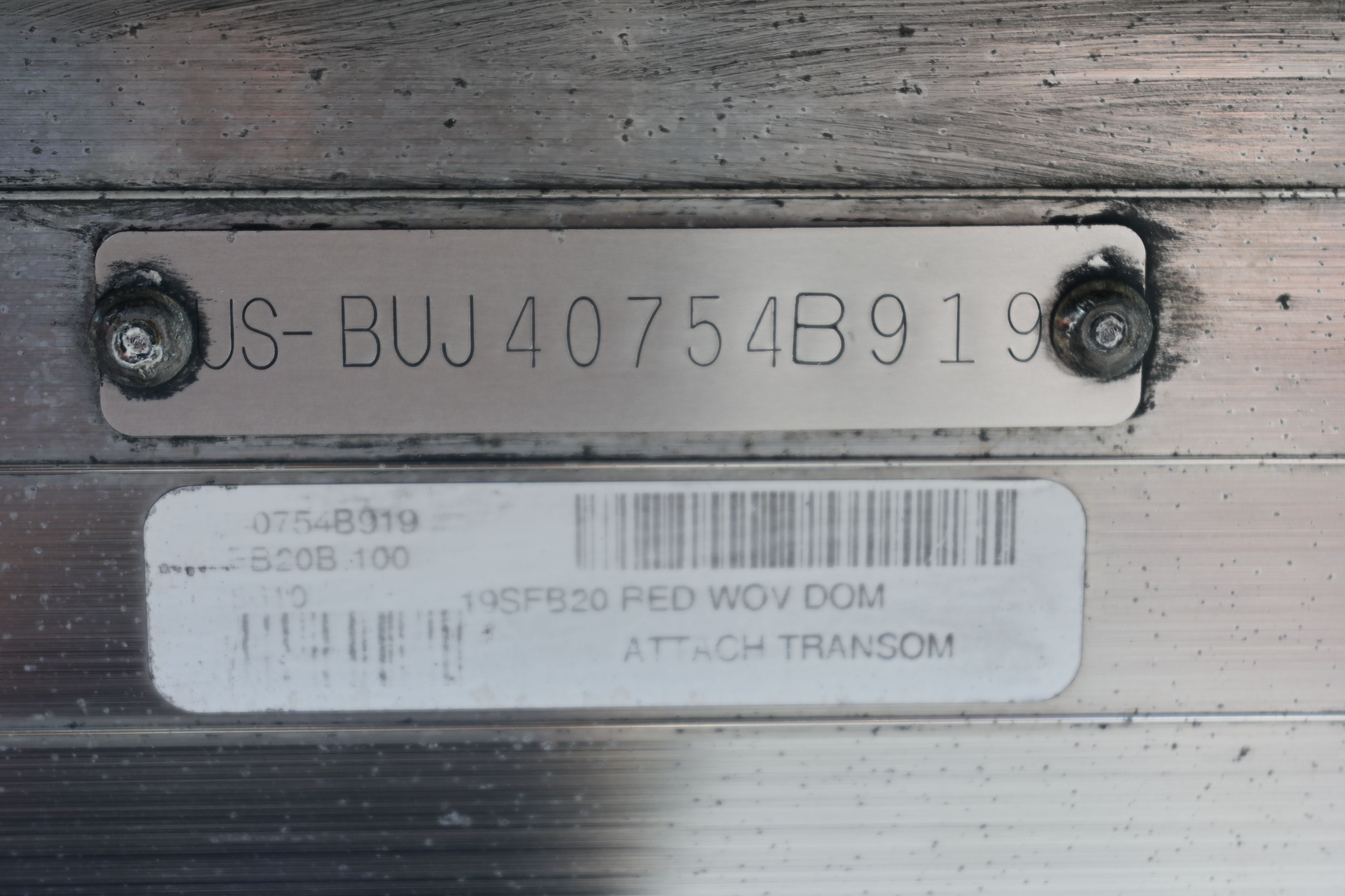 Serial number plate of a 2019 Sun Tracker FISHI boat.