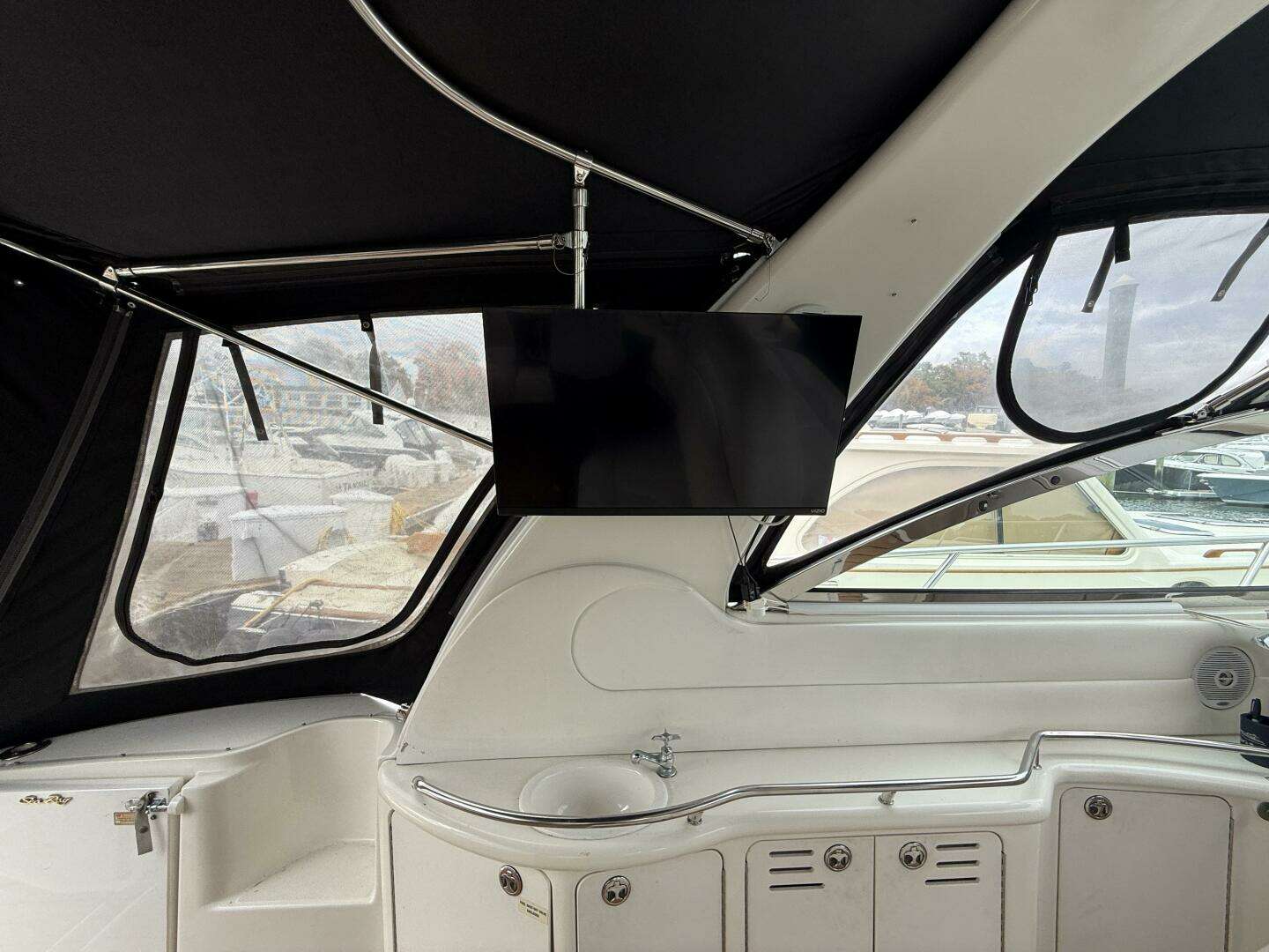 2001 Sea Ray 410 Sundancer - Image 7