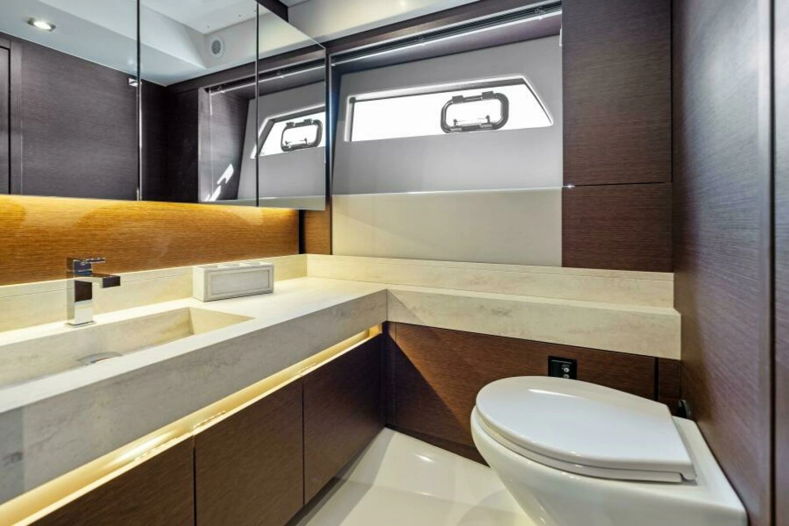 2020 Prestige 520 Flybridge - Image 30