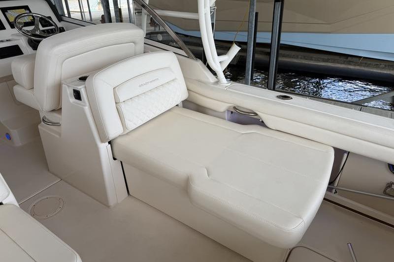 2026 Grady-White Freedom 285 boat interior with luxurious seating and helm station.