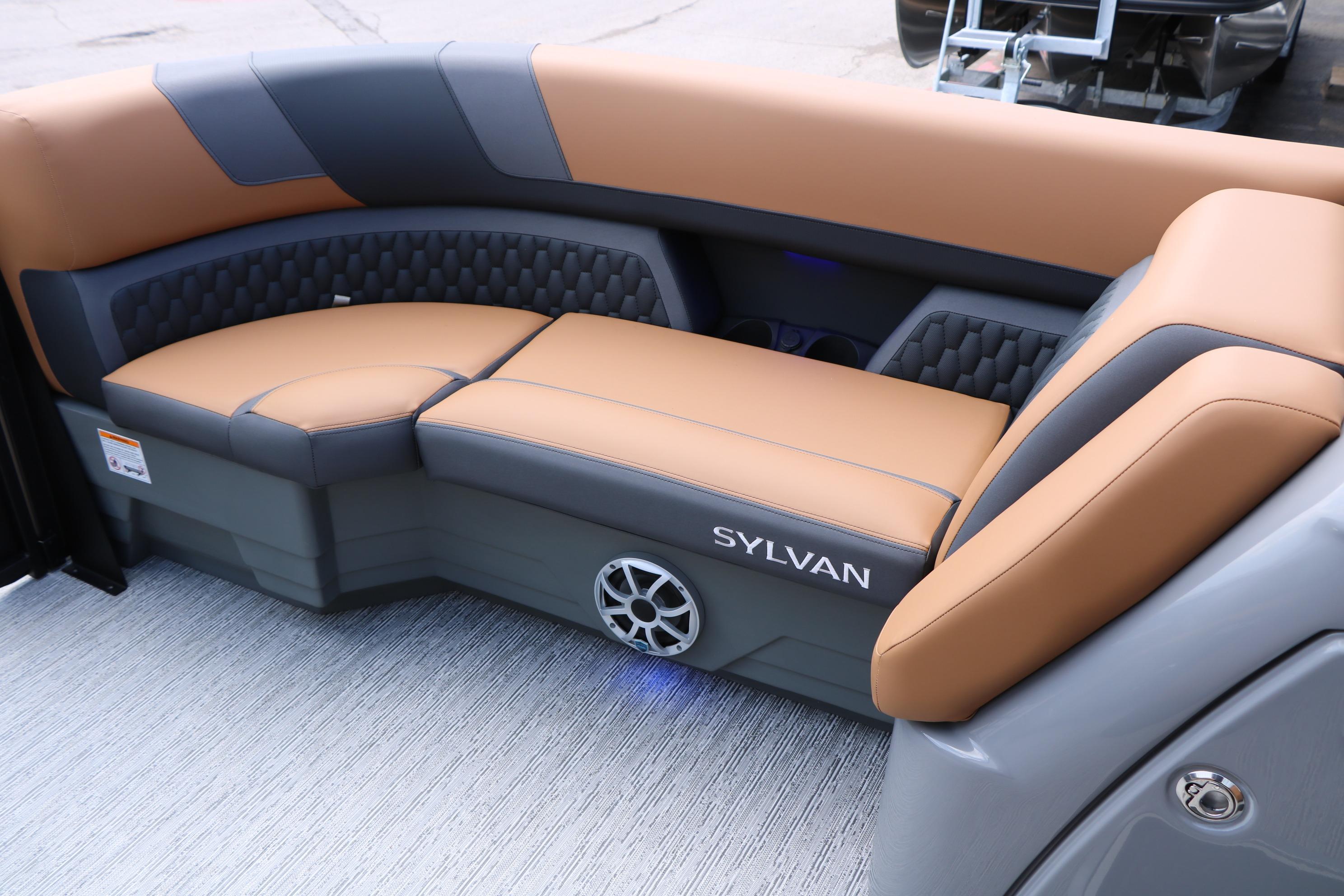 Luxurious seating on 2026 Sylvan L3 DLZ Bar Platinum Edition Tri-Toon boat.