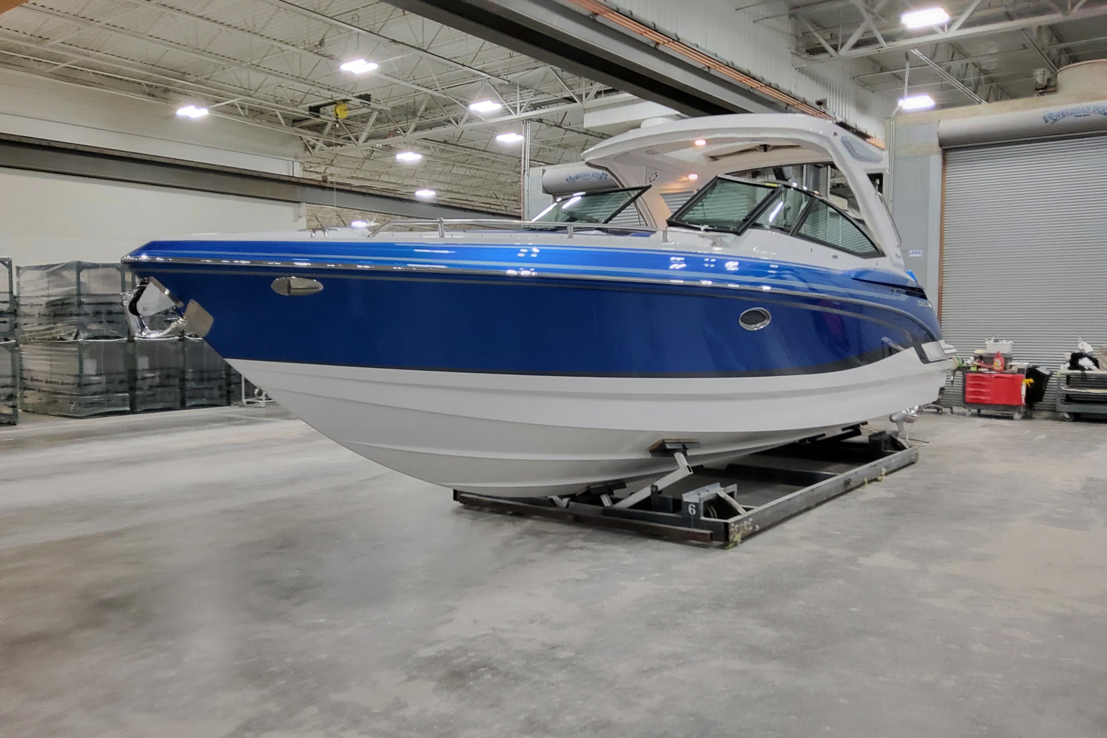 2027 Formula 330 Crossover Bowrider OB