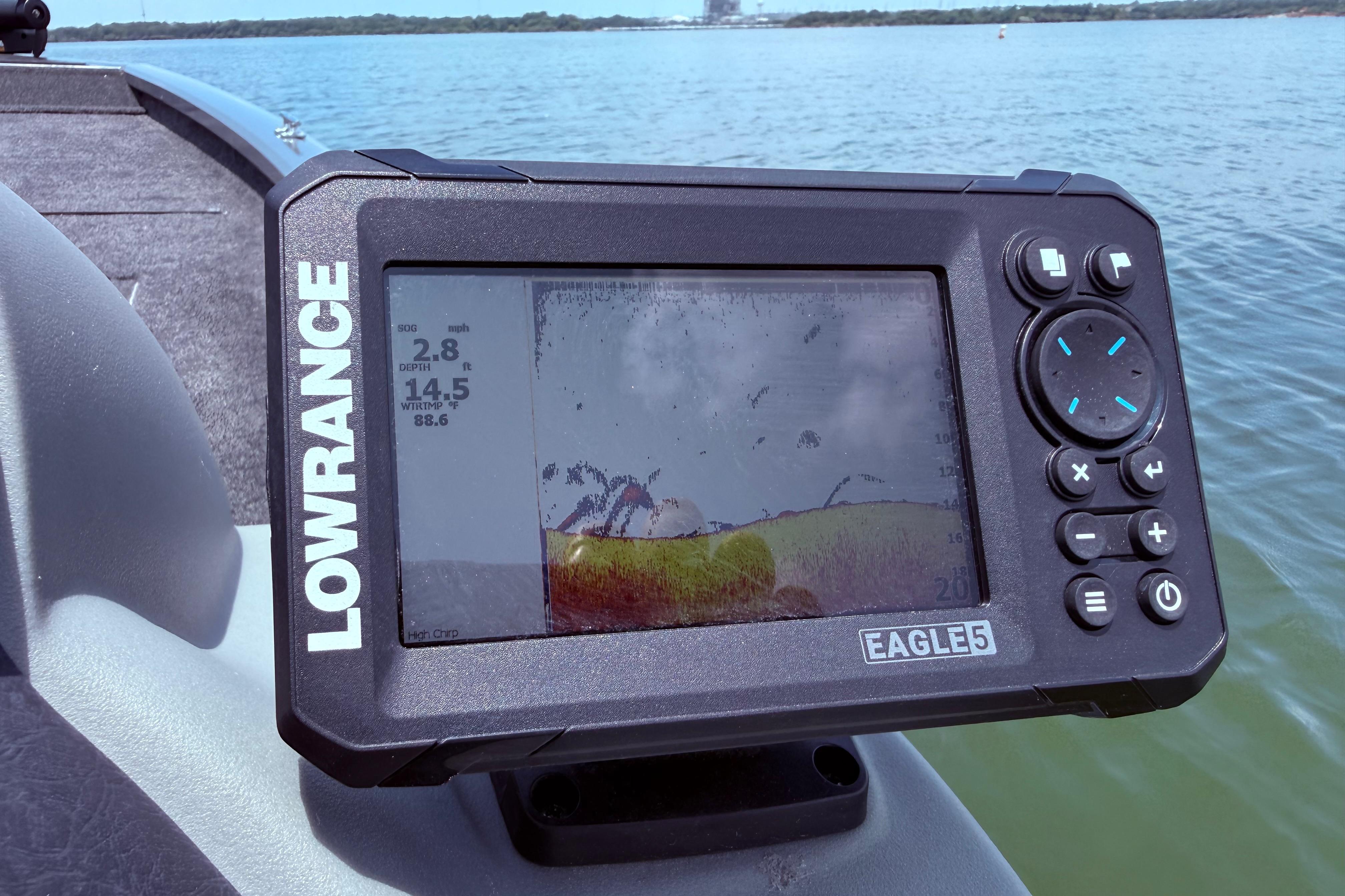 Fishfinder display on a 2015 Tracker Pro Team 190 TX boat, showing water depth and speed.