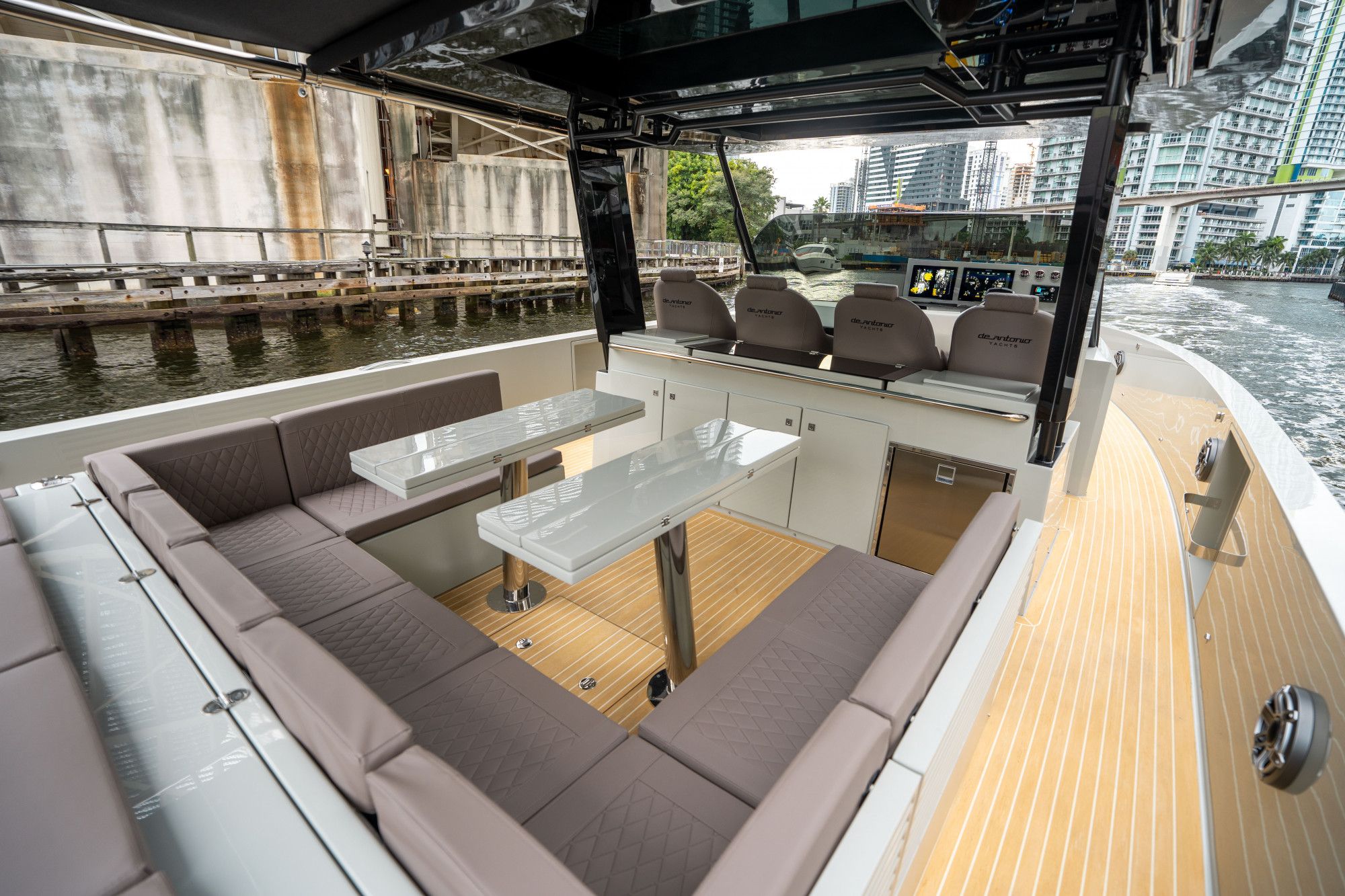 2025 De Antonio Yachts D42 Open - 14