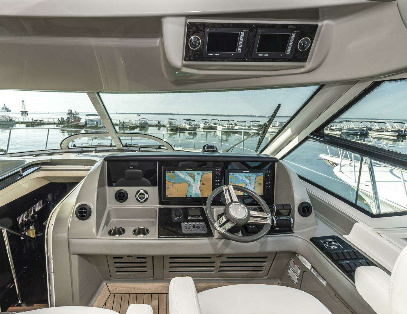 2011 Sea Ray 580 Sundancer - Image 44