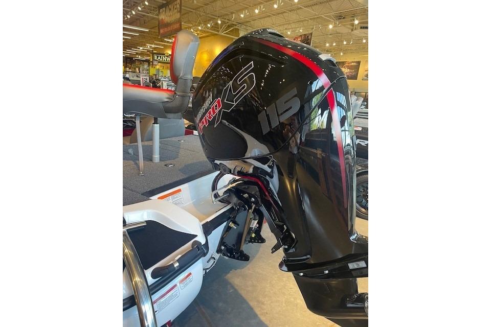 2026 Nitro Z17 boat with a 115 Pro XS outboard motor in showroom.