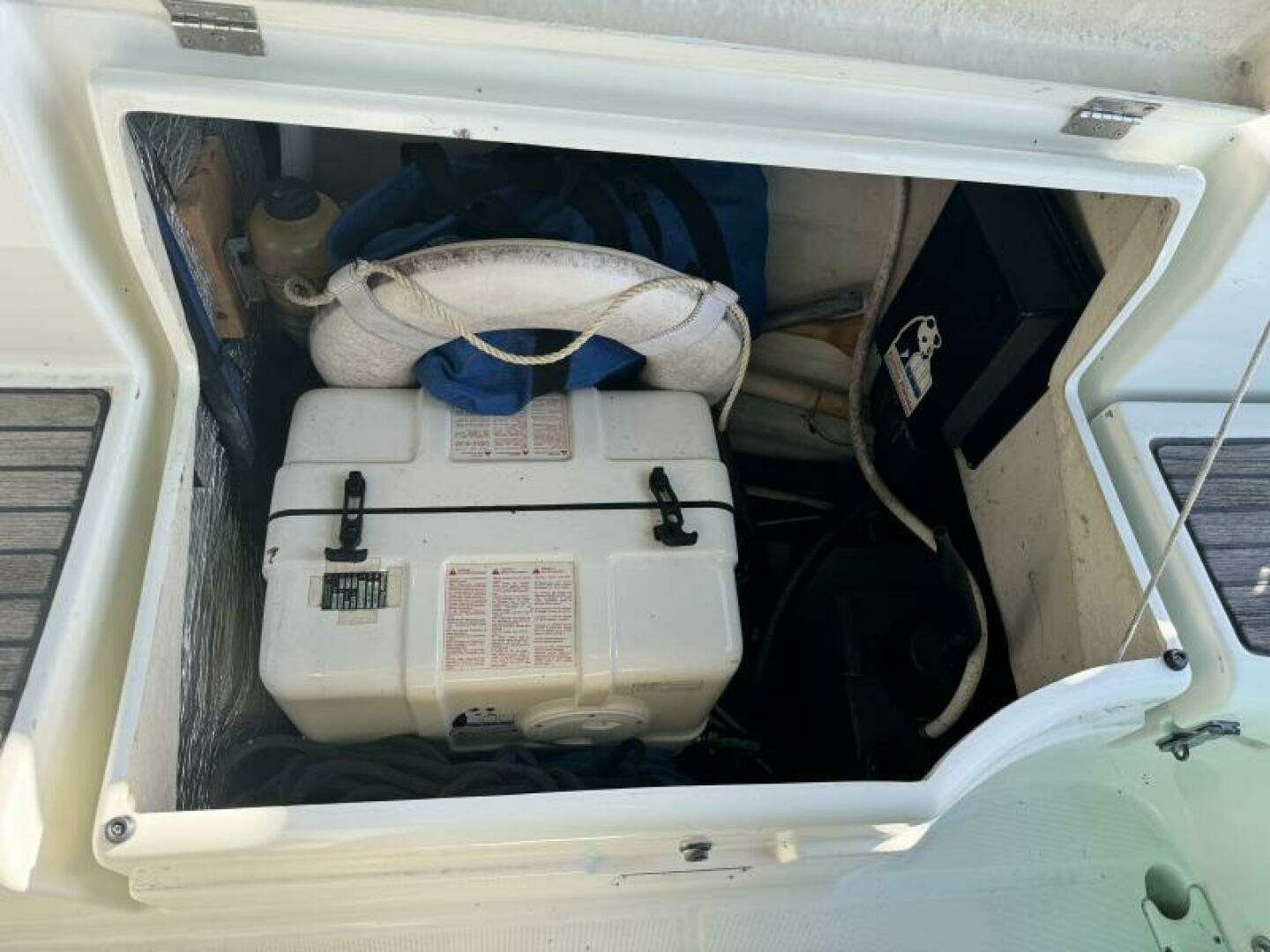1999 Beneteau 381 - Image 42