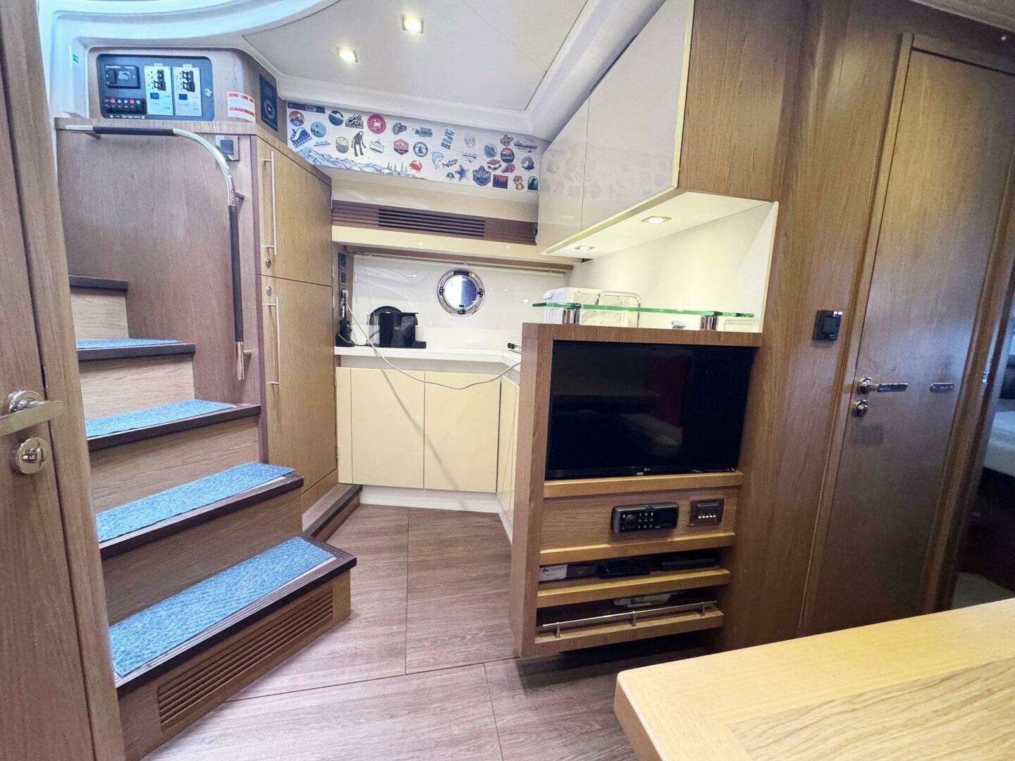 2015 Beneteau Gran Turismo 44 - Image 3