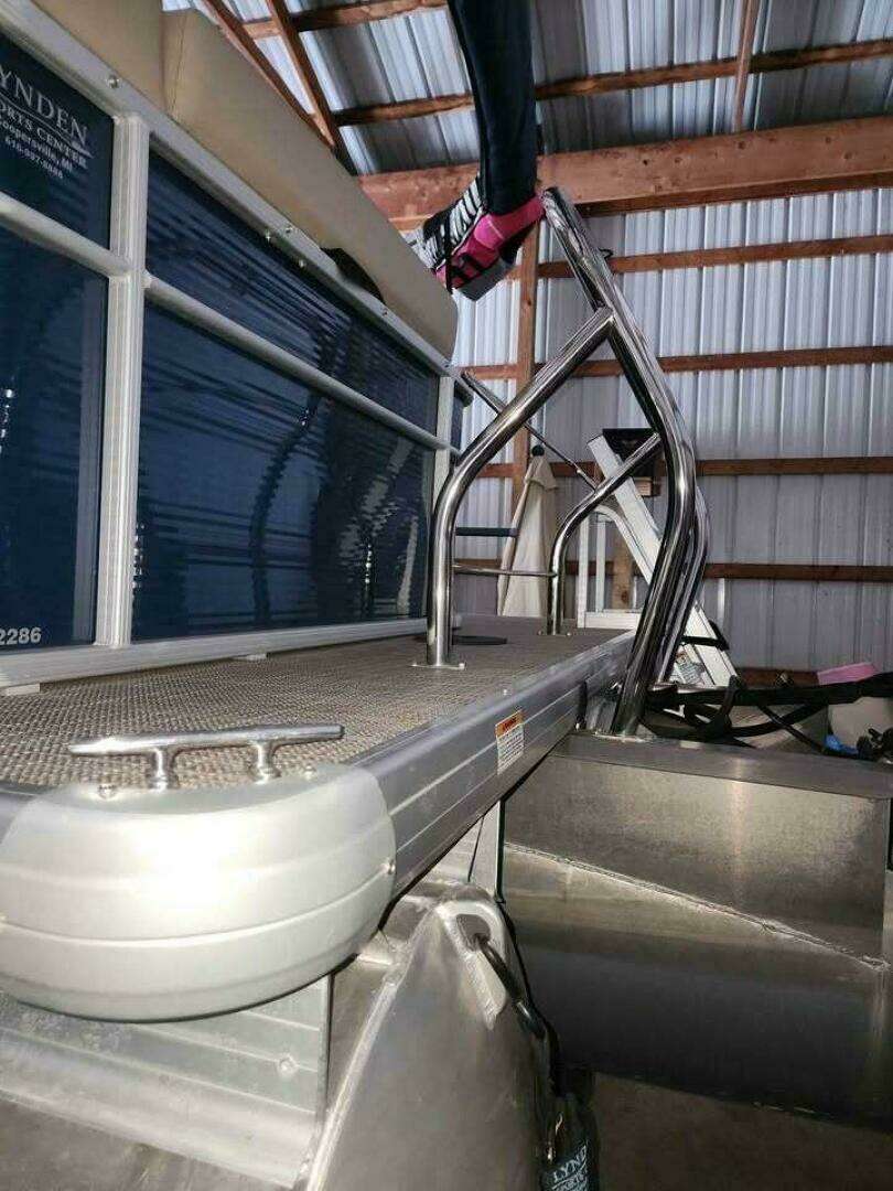 2021 Sweetwater 2286 C - Image 6