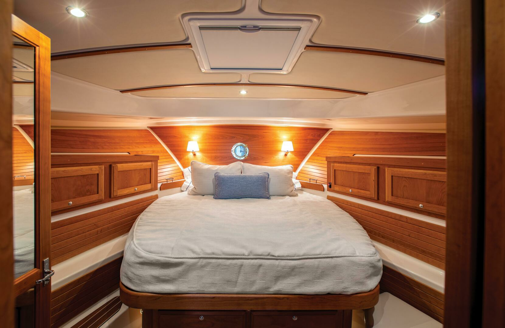 2027 Back Cove 372 Express - Image 12