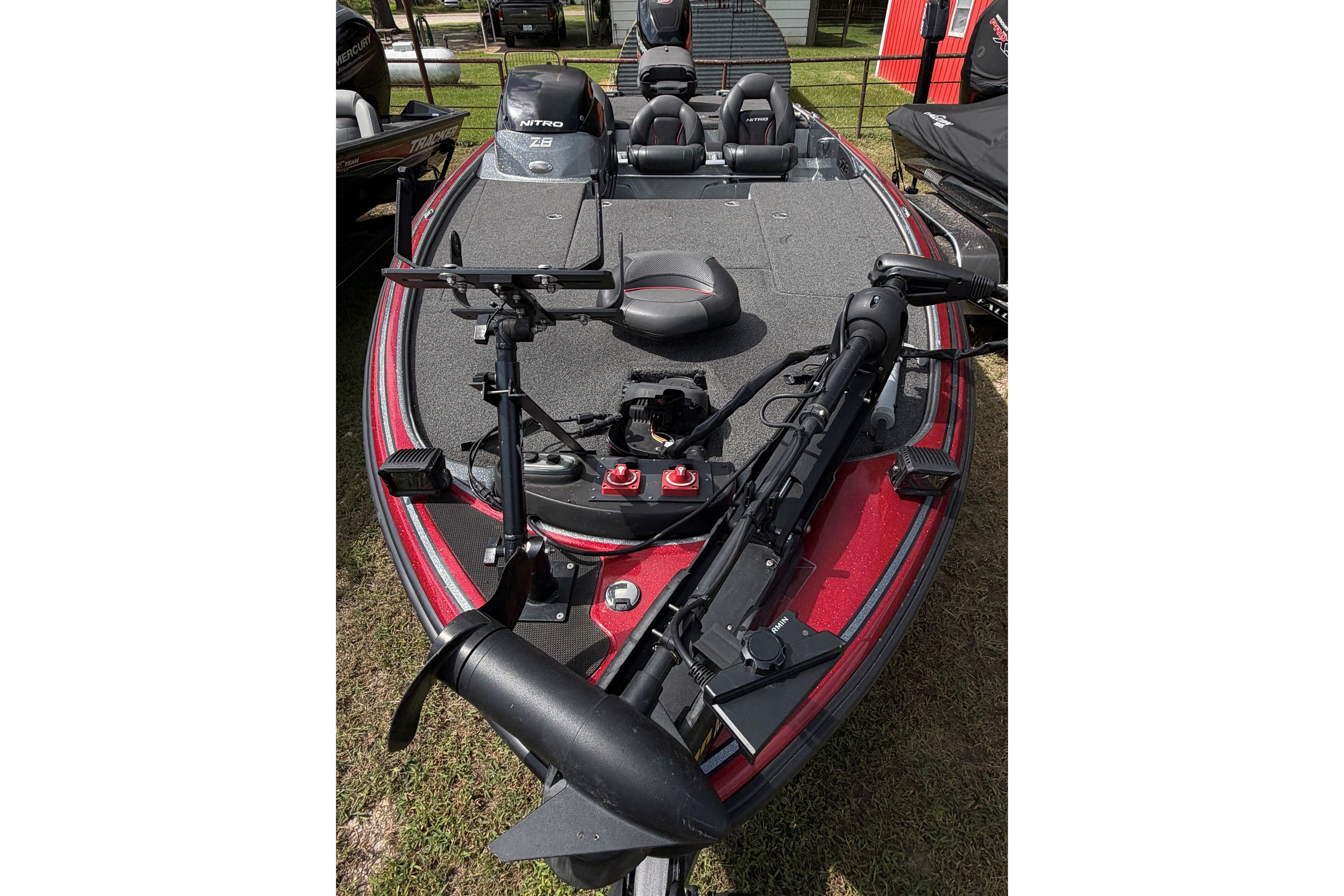 2015 Nitro Z-8 fishing boat with trolling motor and spacious deck.