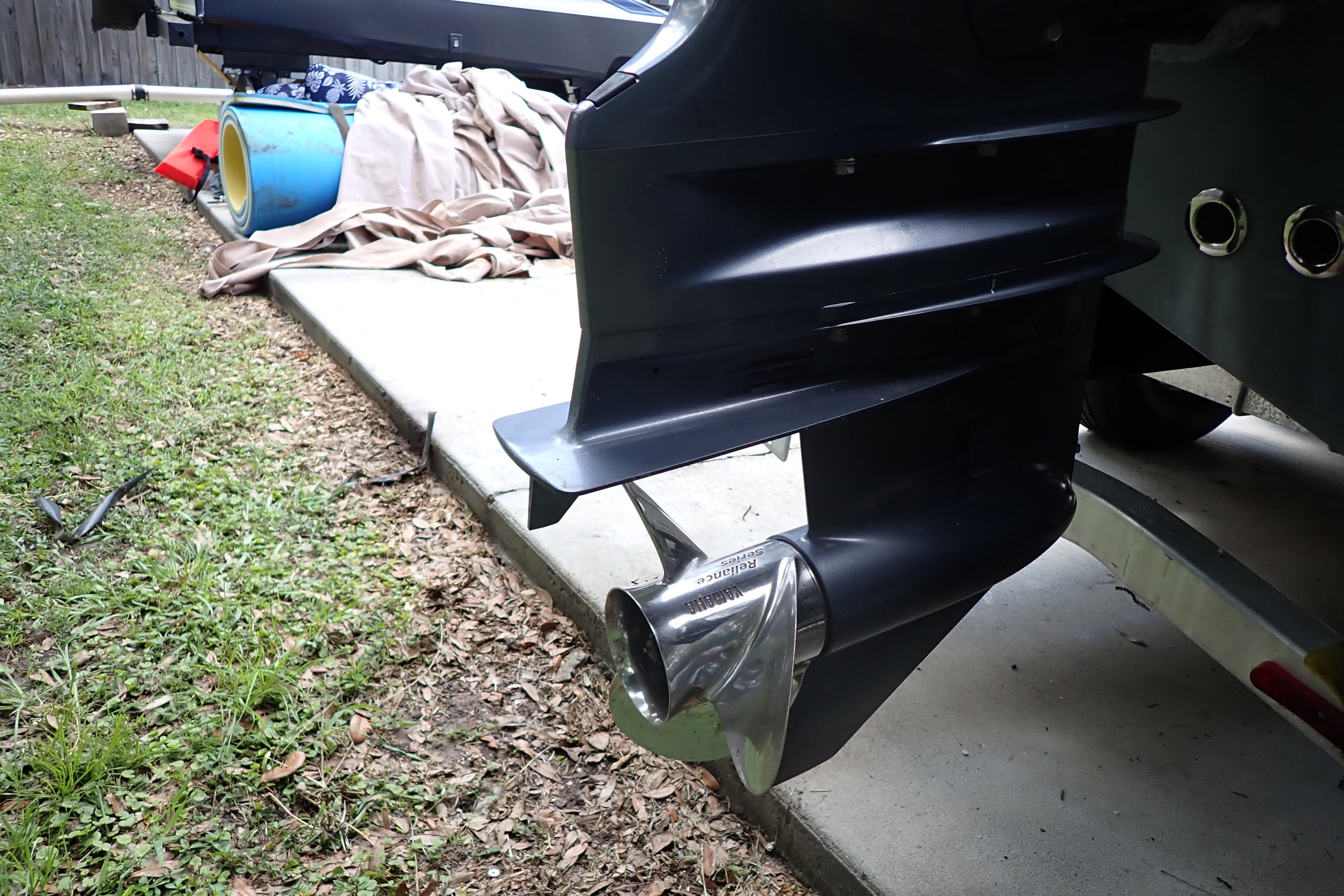 2019 Key West 263 FS boat propeller and lower unit on trailer.