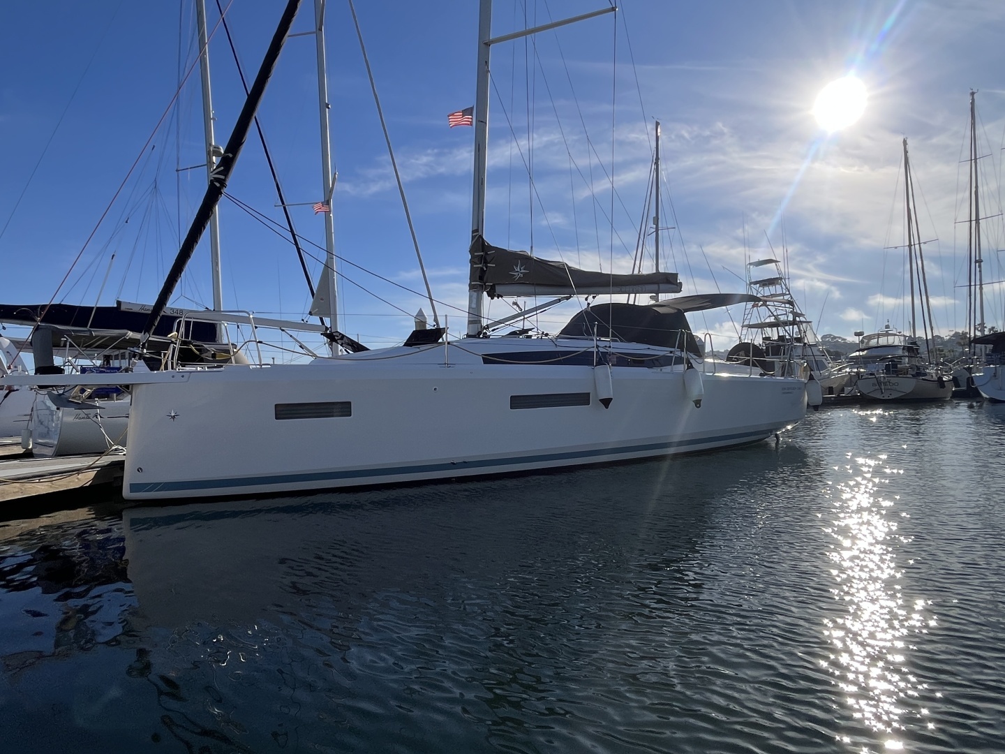 2023 Jeanneau 380 PERFORMANCE - Image 5