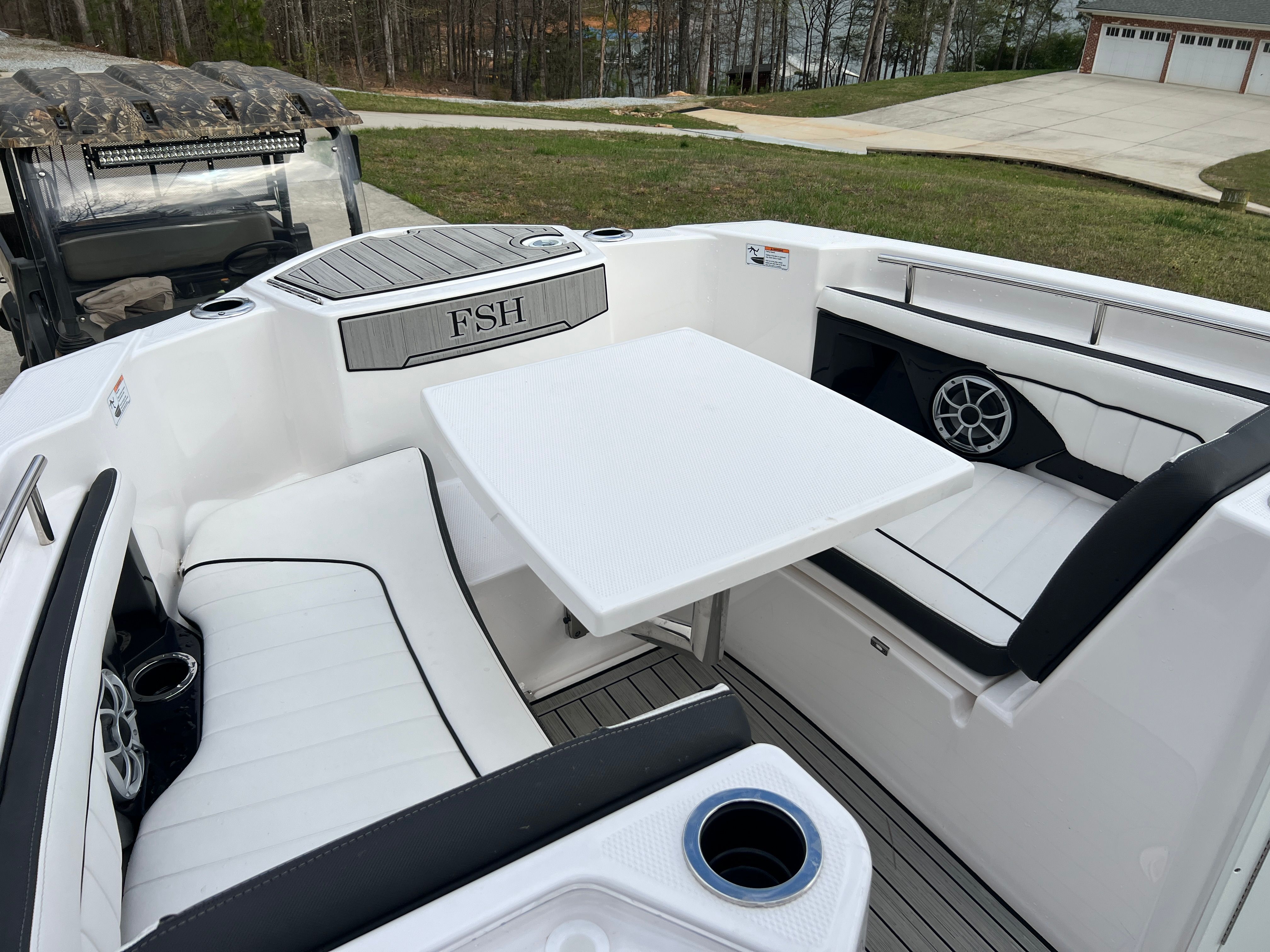 2023 Yamaha Boats 255 FSH Sport E - 8