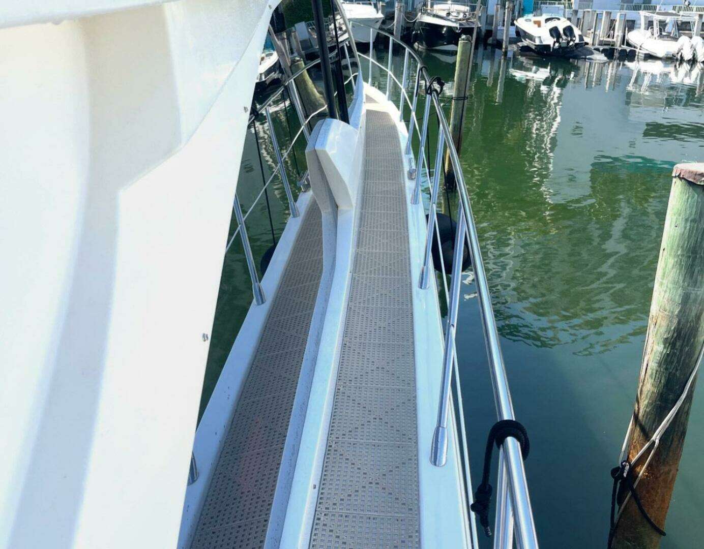 2013 Azimut 55S - Image 14