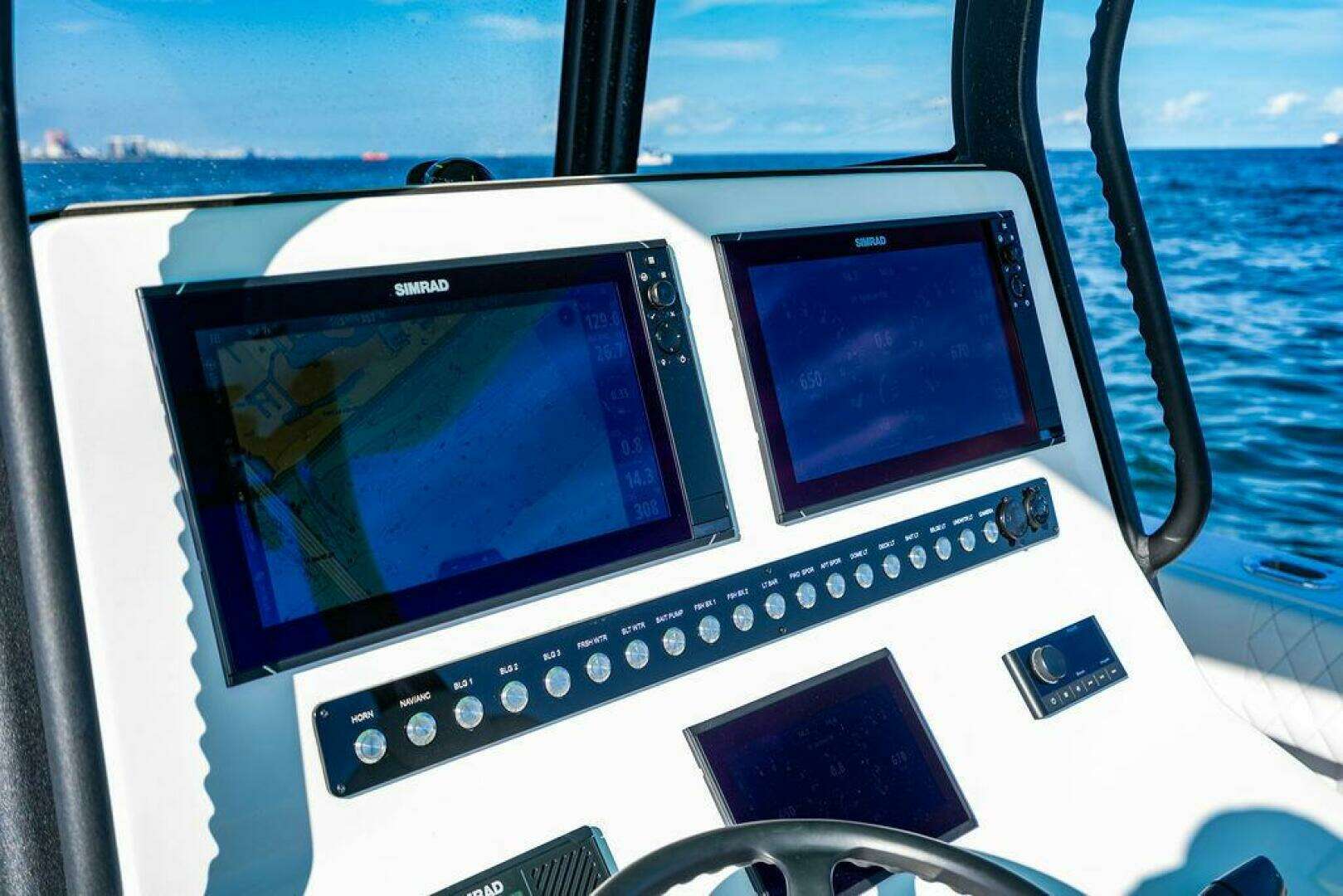 2026 Reef Runner 340 - Image 24