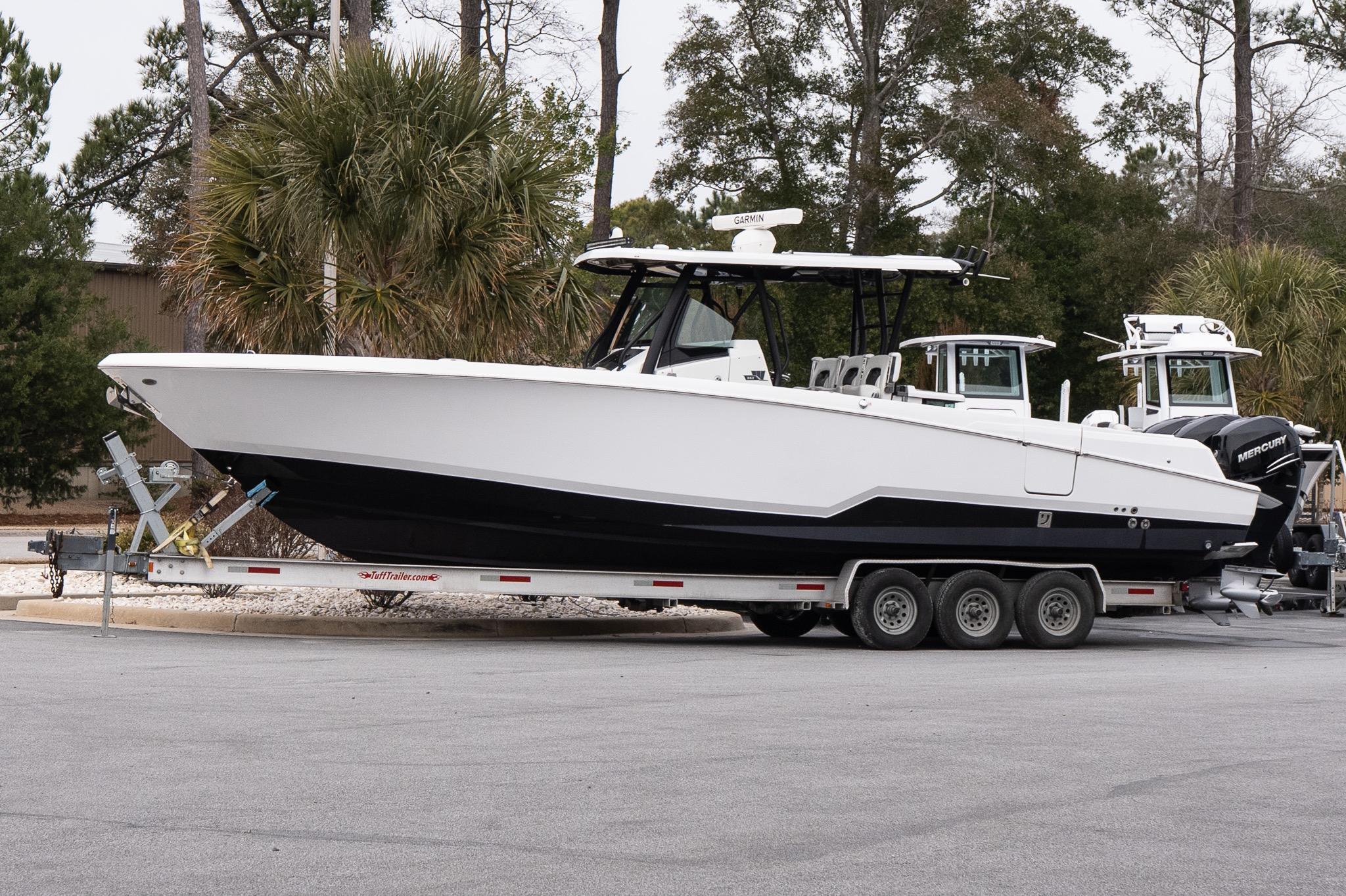 2023 Wellcraft 352 Fisherman