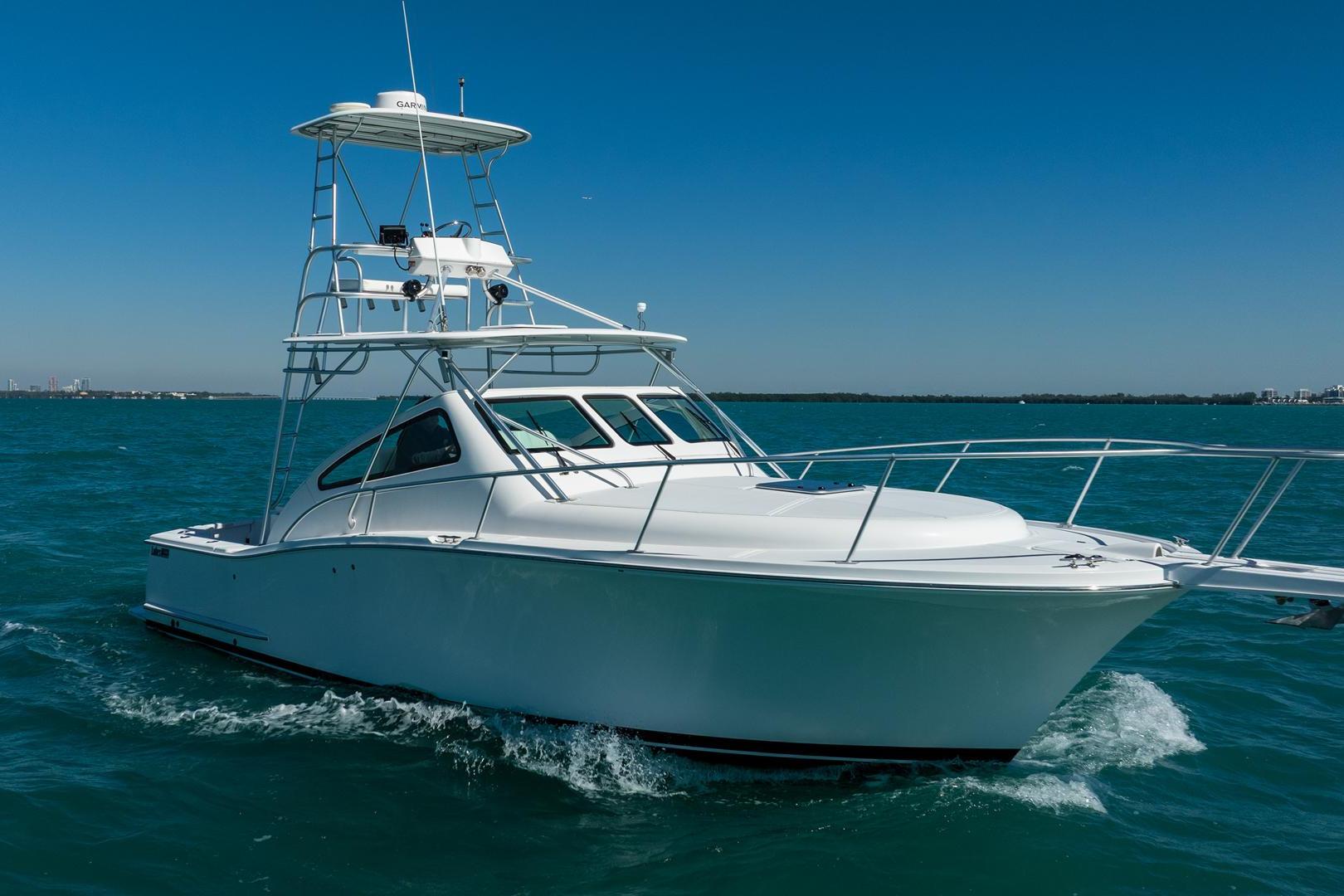 2004 Luhrs 320 Open