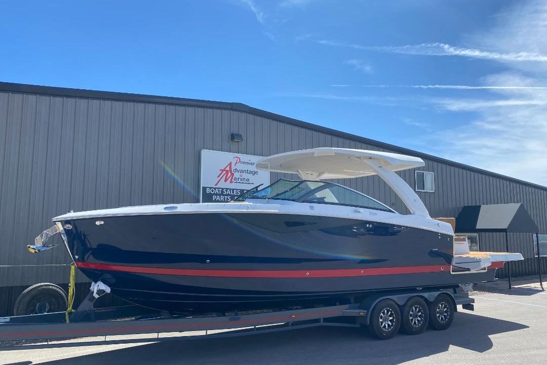2026 Four Winns H33