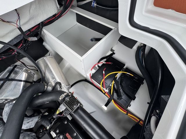 2027 Scarab 210 LX Wake - 29