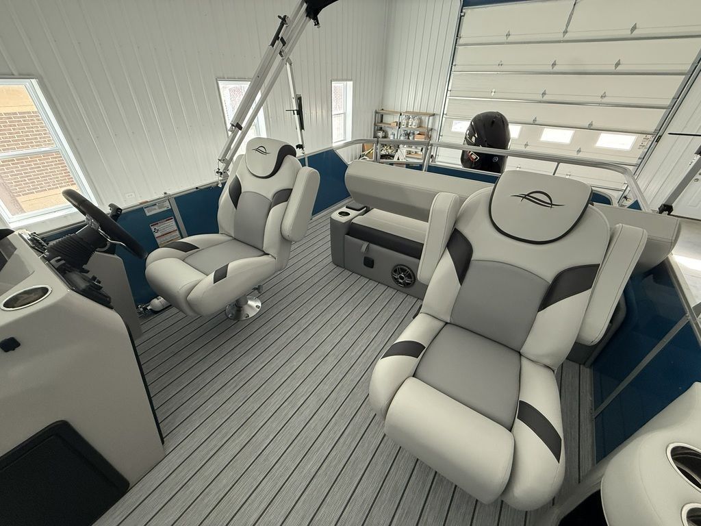 2026 SunCatcher Select 322SL - 19