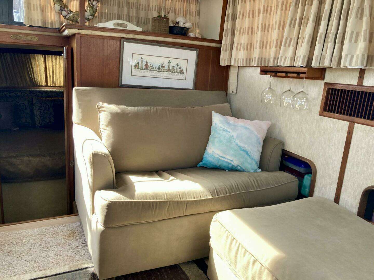 1983 Carver 3607 AC - Image 4