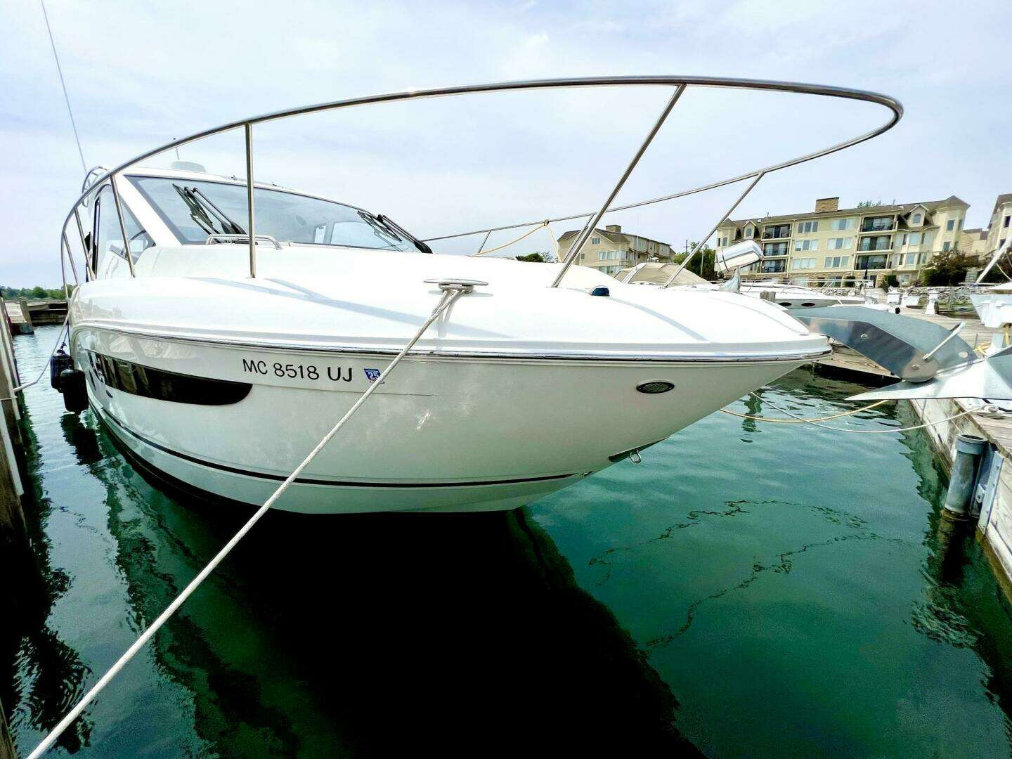 2019 Sea Ray Sundancer 350 Coupe - Image 5