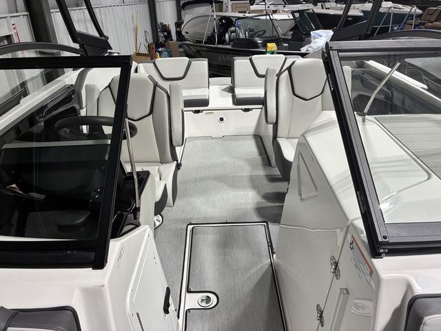 2026 Yamaha Boats AR250 - 8