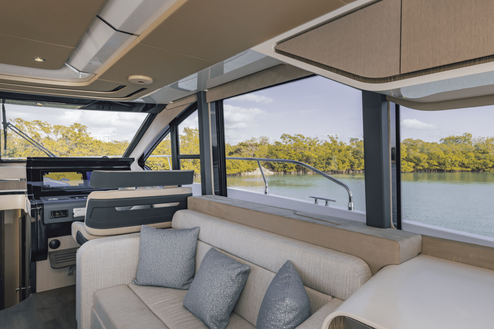 2027 Cruisers Yachts 57 FLY - Image 65