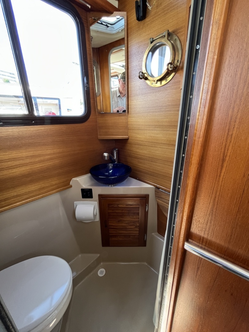 2017 Ranger Tugs R27 Northwest Edition - Image 19
