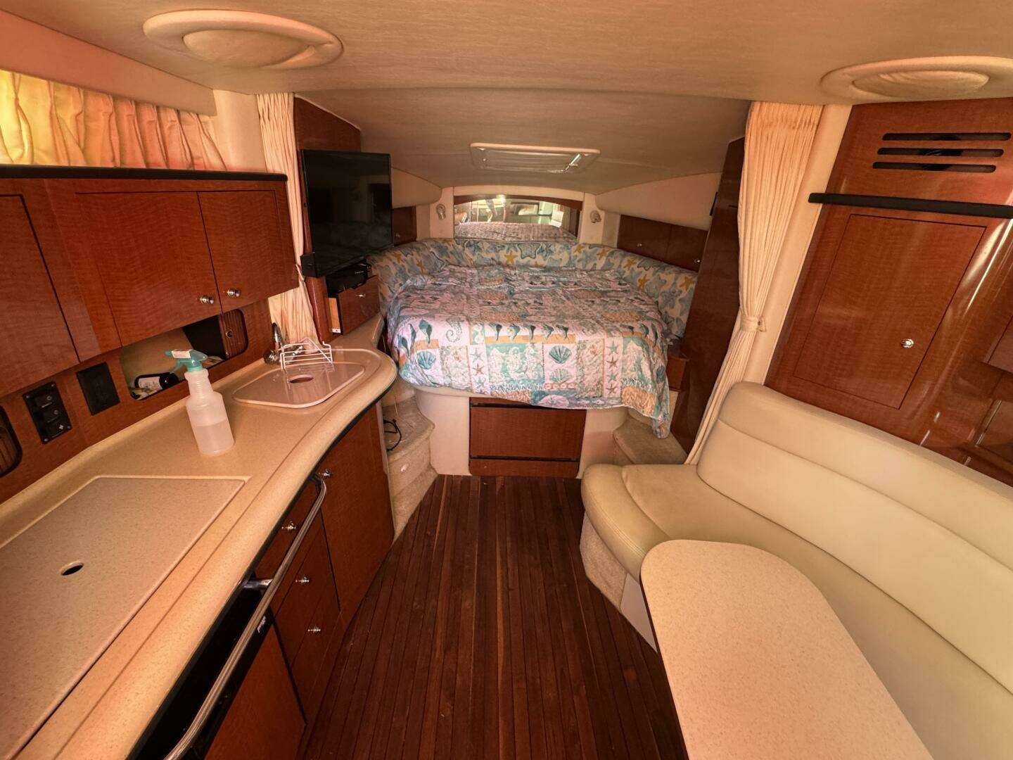 2002 Sea Ray 320 Sundancer - Image 33
