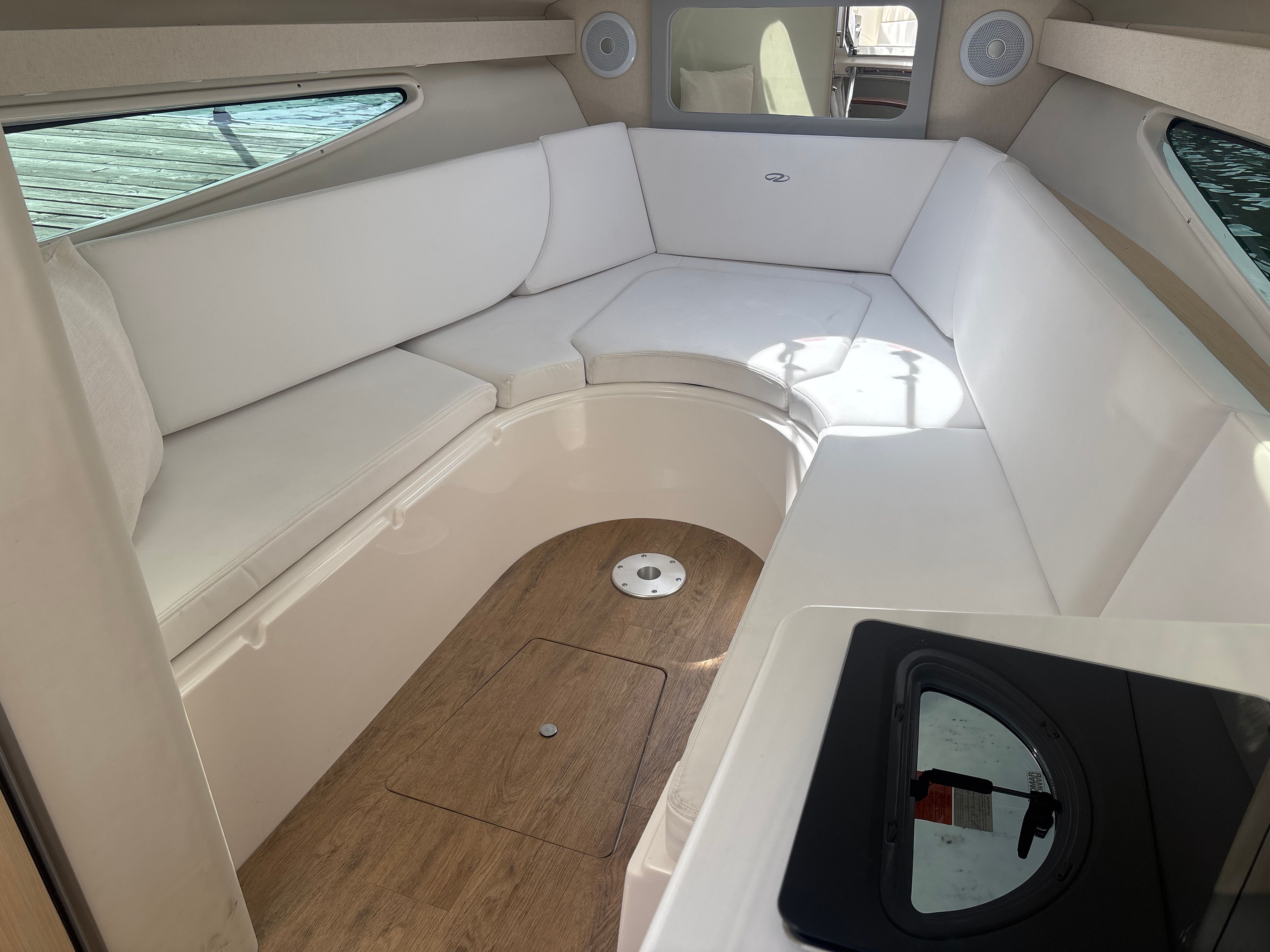 2025 Regal 28 Express - 17
