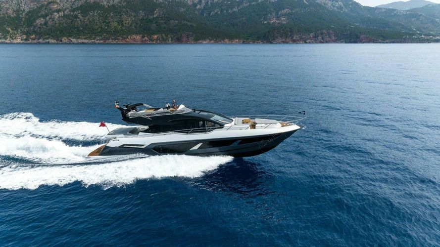 2026 Sunseeker 75 Sport Yacht