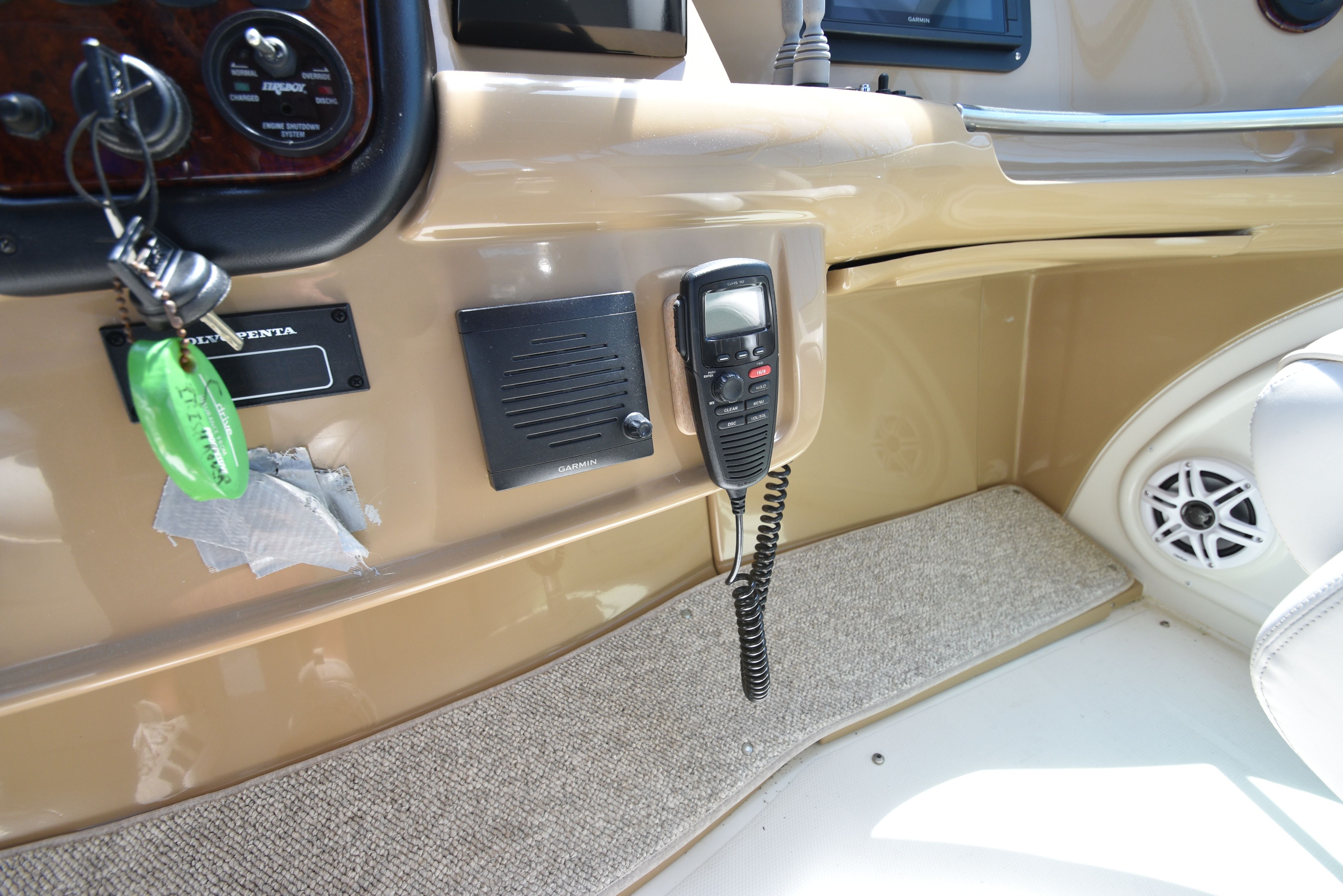 Interior view of a 2004 Carver 466 Motor Yacht with a radio and speaker.