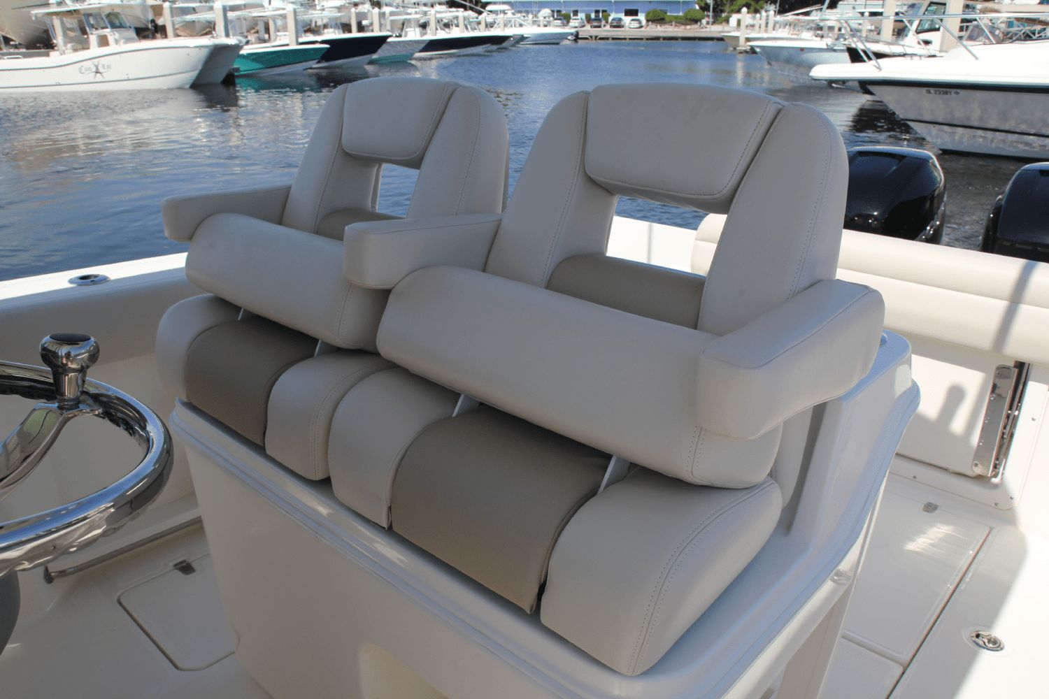 2026 Boston Whaler 280 Outrage - 126