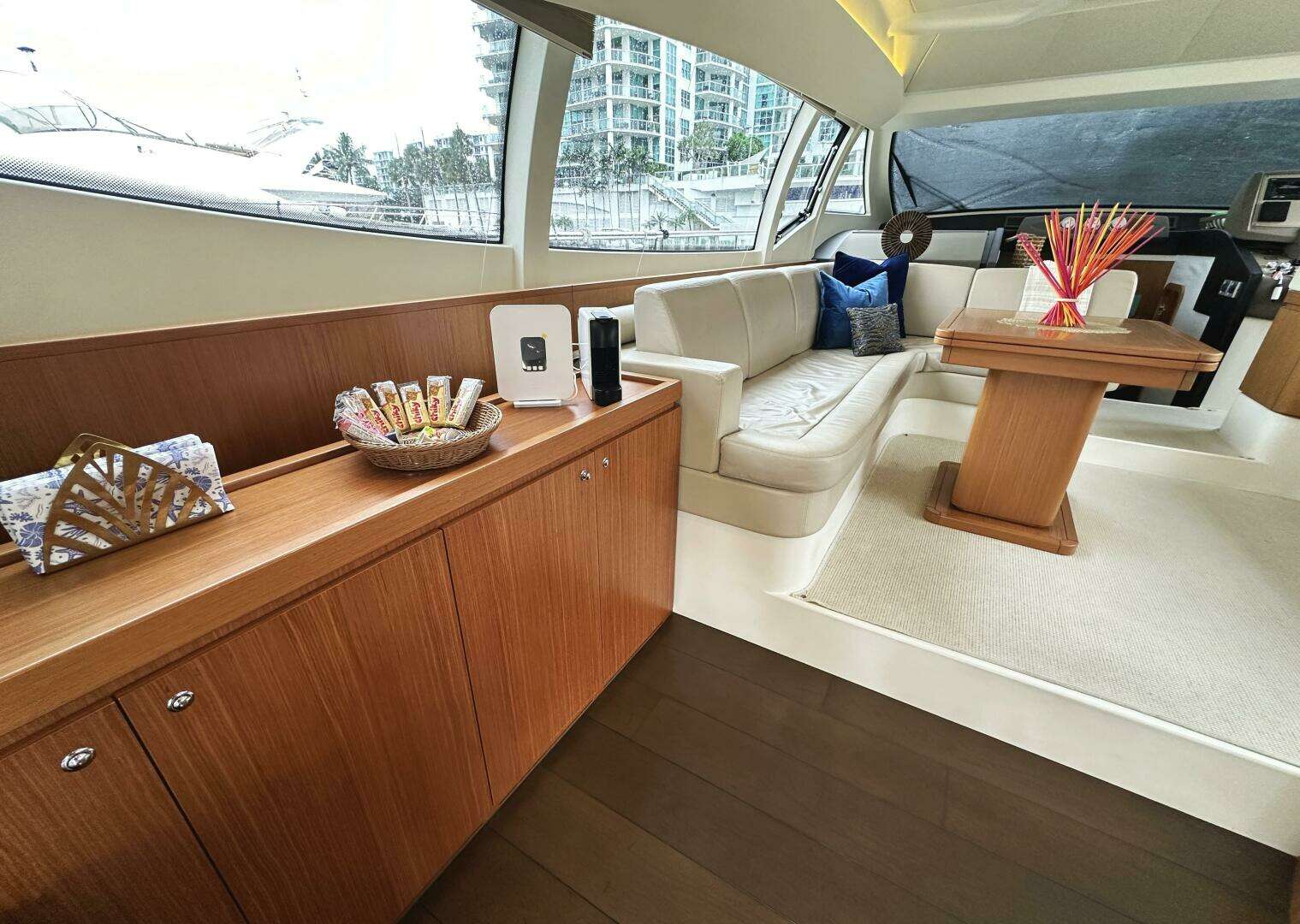 2014 Ferretti Yachts 530 - Image 9