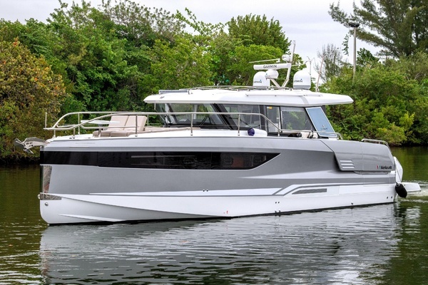 2026 Wellcraft 44 Explorer