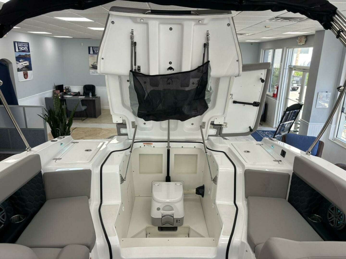 2026 Four Winns H2 - Image 22