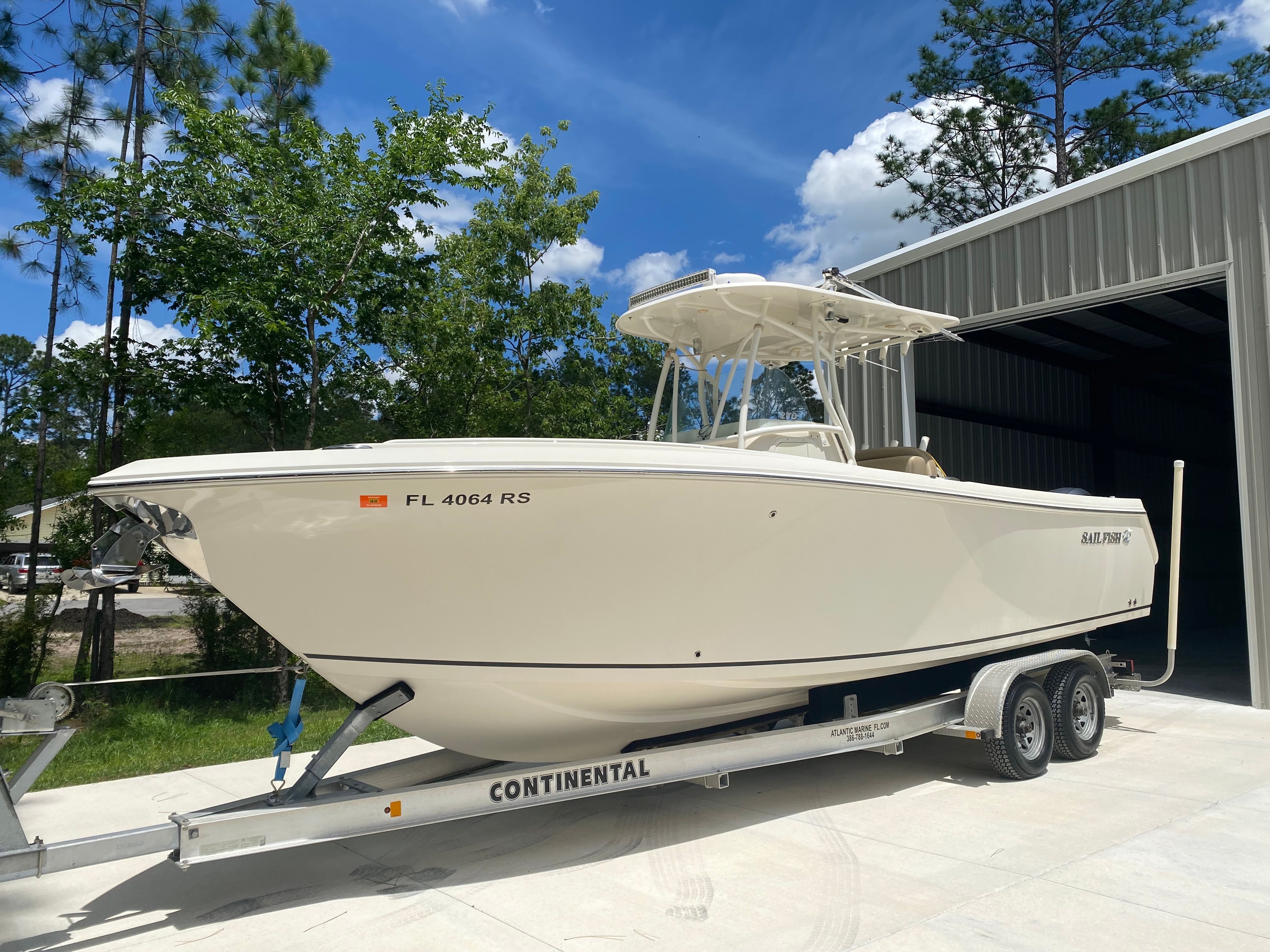 2019 Sailfish 270 CC